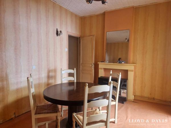 A vendre maison mitoyenne avec terrain sur Saint Amand les eaux