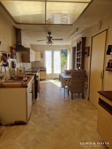 A vendre maison mitoyenne avec terrain sur Saint Amand les eaux