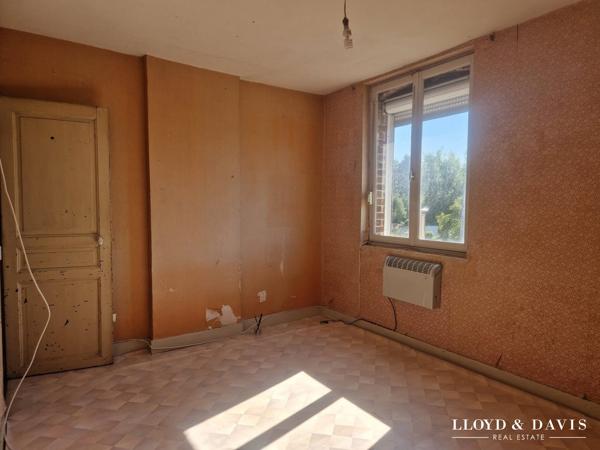 A vendre maison mitoyenne avec terrain sur Saint Amand les eaux