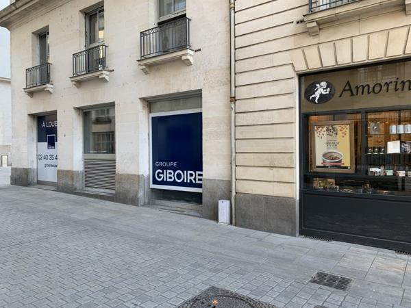 Local commercial - A LOUER (réf : 44.018258)