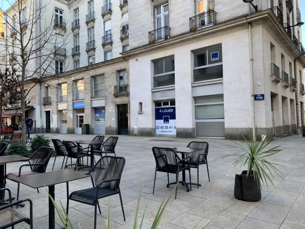 Local commercial - A LOUER (réf : 44.018258)