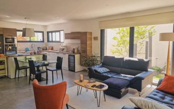 Maison à vendre    4 pièces •  Mèze