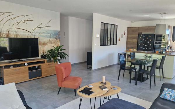 Maison à vendre    4 pièces •  Mèze