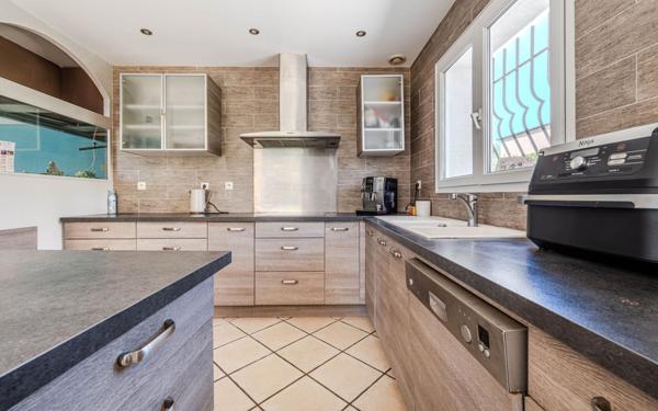 Maison à vendre    7 pièces •  Mauguio