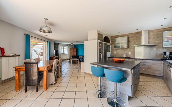 Maison à vendre    7 pièces •  Mauguio