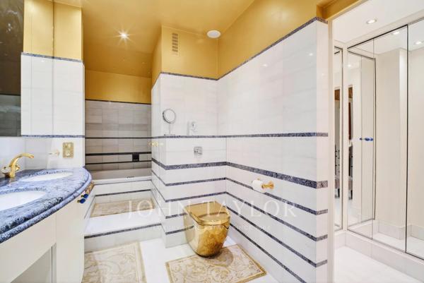 Montaigne - Triangle d'Or | Grand pied à terre parisien