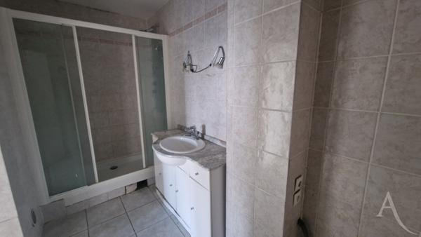 Appartement Mantes La Jolie 3 pièces 2 chambres avec parking et cave