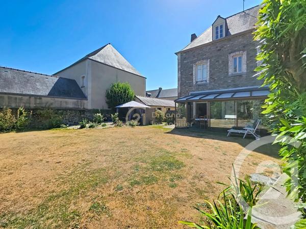 Maison à vendre  12 pièces - 228 m 2   COMBOURG  - 35