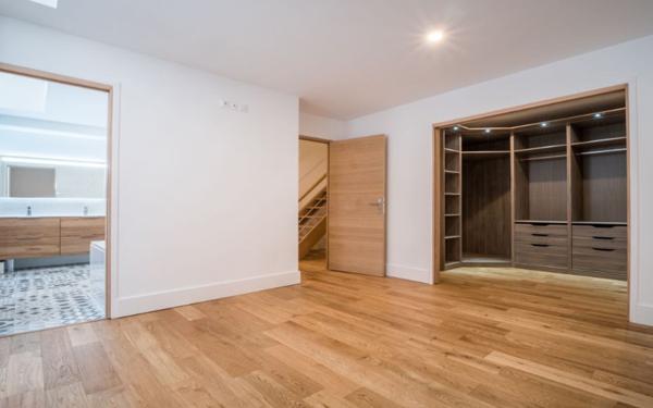 Appartement à louer    4 pièces •  Nîmes