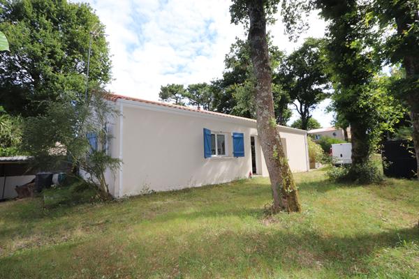 Maison de plain-pied Saint Brevin Les Pins 5 pièce(s) 93,14 m² - Grand garage, cave, dépendance