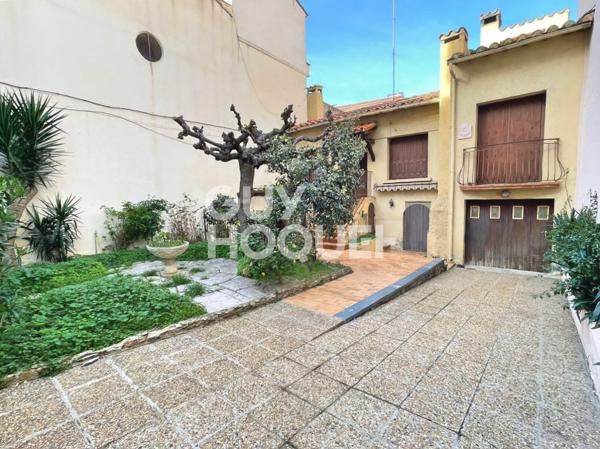 MAISON DE VILLE T4 avec Jardin et Garage. EXCLUSIVITE - A vendre à PERPIGNAN (66000) - quartier TORCATIS