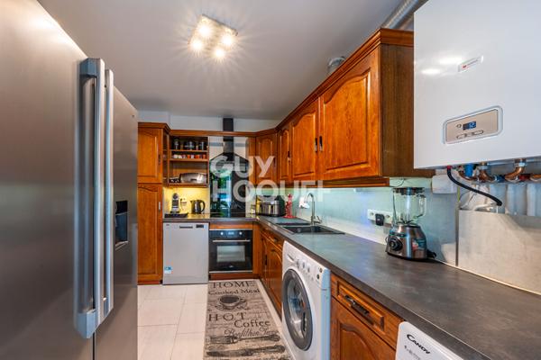 Appartement Emerainville 3 pièce(s) 65.5 m2