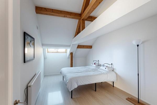 Propriété de charme aux volumes rares totalisant 570 m2 prix 579 000