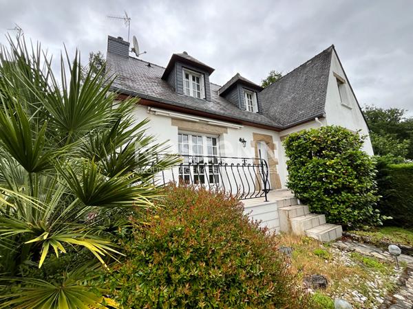 Maison Saint Ave de 5 chambres idéalement située aux portes de Vannes.