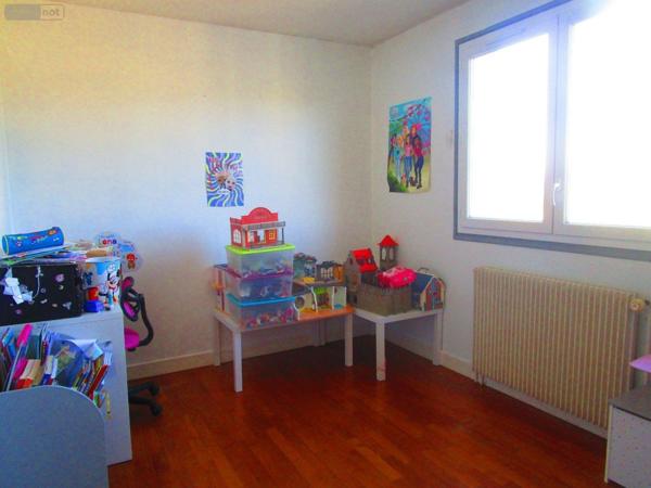 Immeuble à vendre à Châteauroux dans l'Indre (36000), ref : IMMR/820