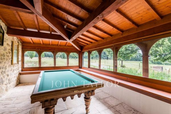 Propriété d'exception à 25 minutes de Bordeaux - John Taylor Bordeaux