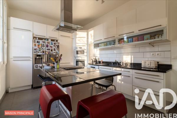 Maison à vendre 13 pièces 276,25 m² Pontoise