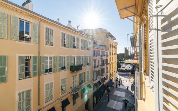 Appartement à vendre    2 pièces • 58,44 m2 Nice