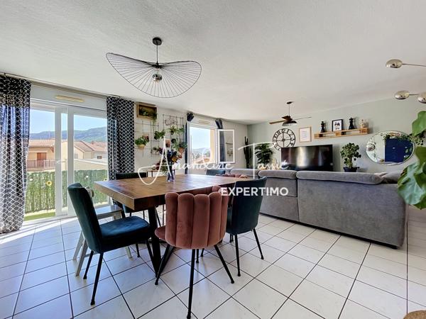 MILLAU – 137 M², UNE BELLE VUE ET UN GARAGE DE 45 M² ! Et si vous retrouviez les volumes d'une maison avec le confort d'un appartement ?