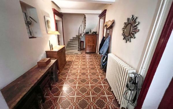 Vente Maison Cour et terrasse Fabrezan
