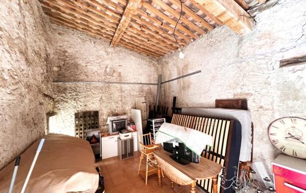 Vente Maison Cour et terrasse Fabrezan