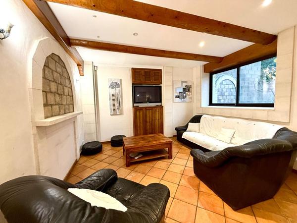 Maison de village avec cour - Eyragues