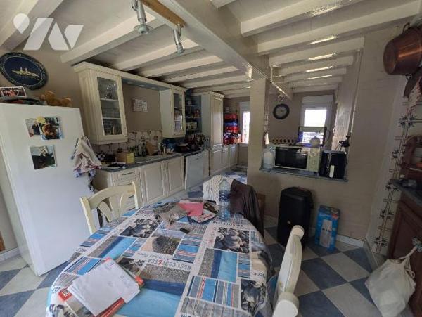 EXCLUSIVITÉ - Campagne de Wormhout

À découvrir rapidement ! Charmante maison de style ...