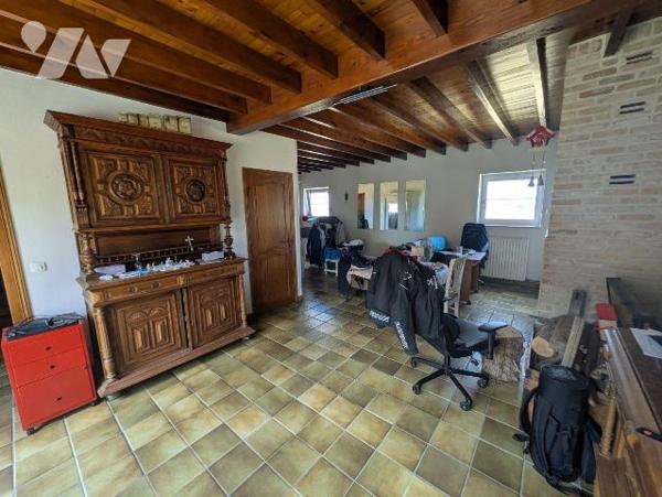 EXCLUSIVITÉ - Campagne de Wormhout

À découvrir rapidement ! Charmante maison de style ...