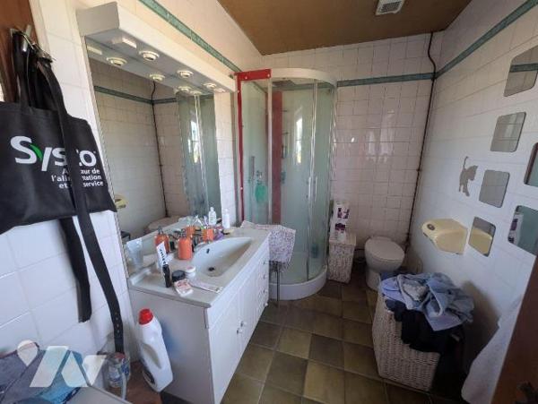 EXCLUSIVITÉ - Campagne de Wormhout

À découvrir rapidement ! Charmante maison de style ...