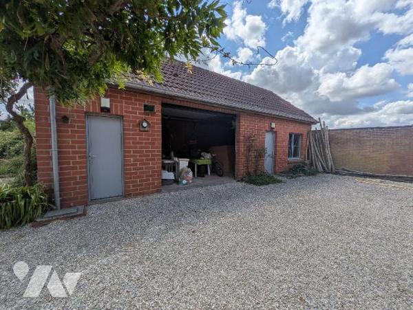 EXCLUSIVITÉ - Campagne de Wormhout

À découvrir rapidement ! Charmante maison de style ...