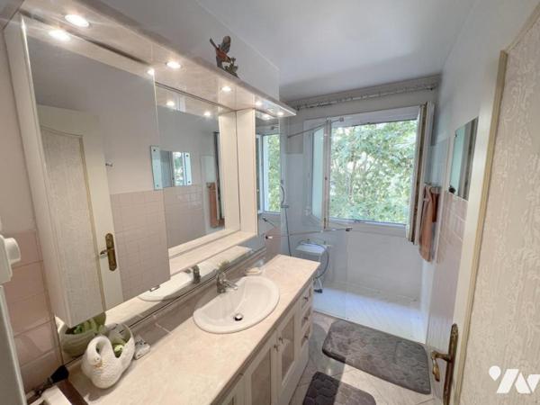 180 avenue des Ferrayonnes, 06270 Villeneuve-Loubet – Résidence Les Rives du Loup – Bâtiment L'Azalé