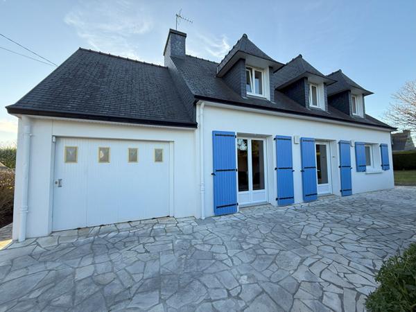 Maison Concarneau 4 pièces 125 m² sur un terrain de 630 m² proche des sentiers côtiers.