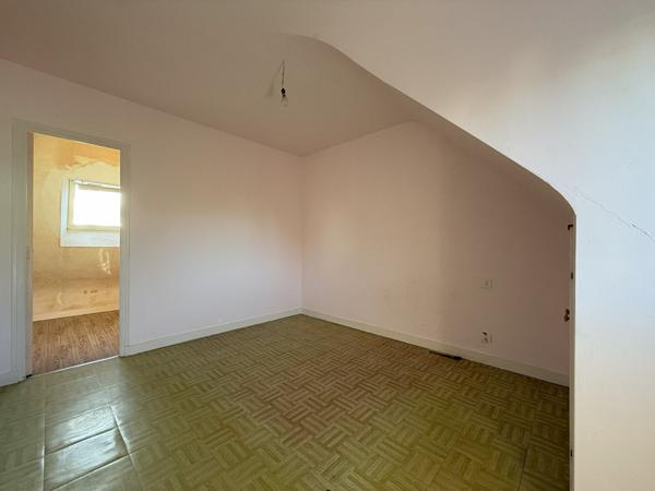 Maison Concarneau 4 pièces 125 m² sur un terrain de 630 m² proche des sentiers côtiers.