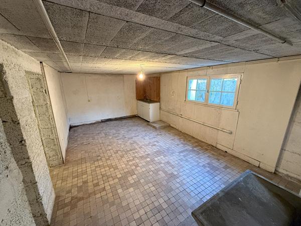 Maison Concarneau 4 pièces 125 m² sur un terrain de 630 m² proche des sentiers côtiers.