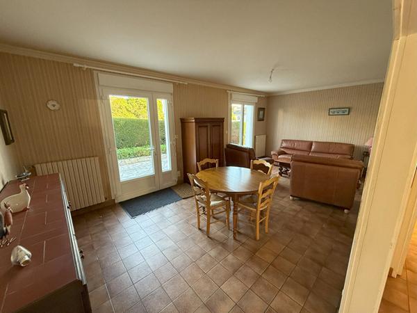 Maison Concarneau 4 pièces 125 m² sur un terrain de 630 m² proche des sentiers côtiers.