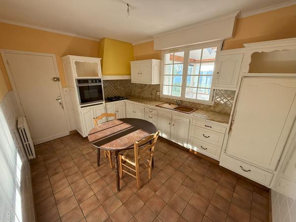 Maison Concarneau 4 pièces 125 m² sur un terrain de 630 m² proche des sentiers côtiers.