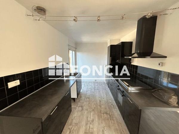 Location Appartement 4 pièces 68 m² - 241 CHEMIN DE LA CALADE Toulon 83000