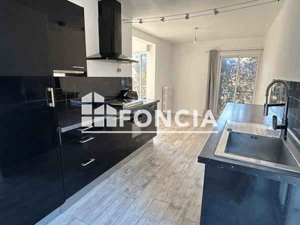 Location Appartement 4 pièces 68 m² - 241 CHEMIN DE LA CALADE Toulon 83000