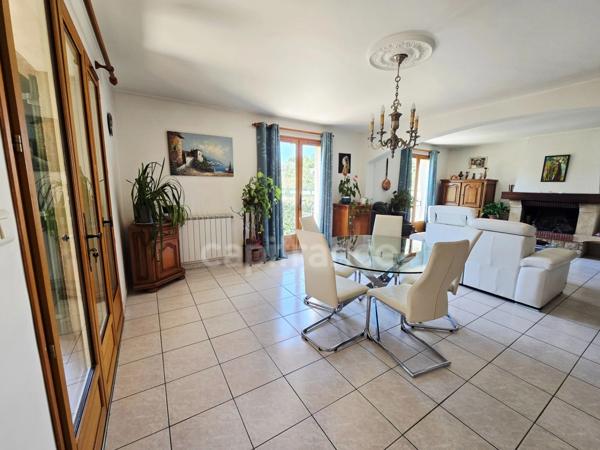 Maison à vendre 7 pièces LA CIOTAT (13) Garage, Terrain 1057 m2