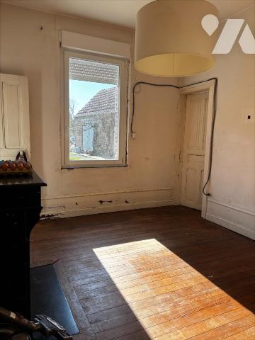 Bellicourt - propriété 4ch - jardin arboré - garage et dépendances