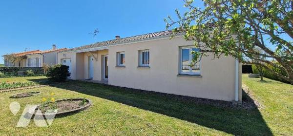 Maison à vendre à Loretz-d'Argenton (79290) en Deux-Sèvres (79)

À Loretz-d'Argenton, maison ...