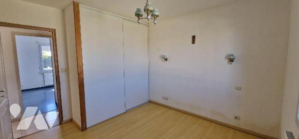 Maison à vendre à Loretz-d'Argenton (79290) en Deux-Sèvres (79)

À Loretz-d'Argenton, maison ...