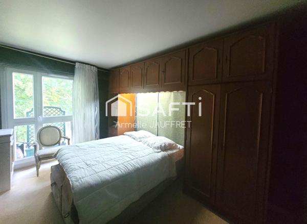 T2 cellier, parking, cave La Fontaine Saint Martin