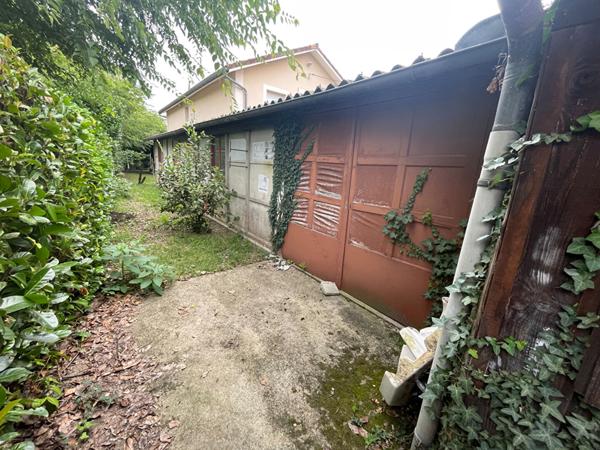 A vendre Maison fort potentiel Mont De Marsan quartier prisé 4 chambres dépendances garage