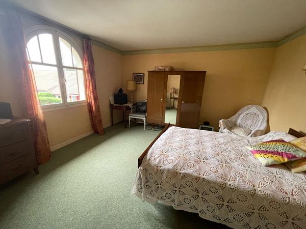 A vendre Maison fort potentiel Mont De Marsan quartier prisé 4 chambres dépendances garage