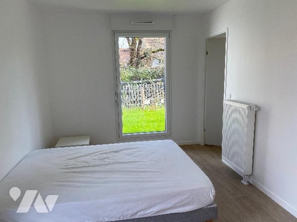 CAEN BOULEVARD DETOLLE APPARTEMENT F 3 AVEC UN PARKING JARDIN AVEC TERRASSE