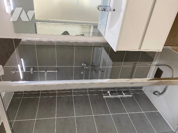 CAEN BOULEVARD DETOLLE APPARTEMENT F 3 AVEC UN PARKING JARDIN AVEC TERRASSE