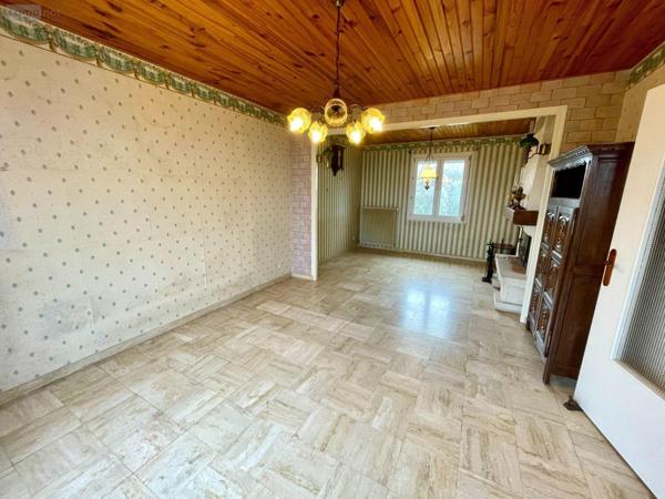 Maison à vendre à Auboncourt-Vauzelles dans les Ardennes (08270), ref : 08018-MAIS-2210