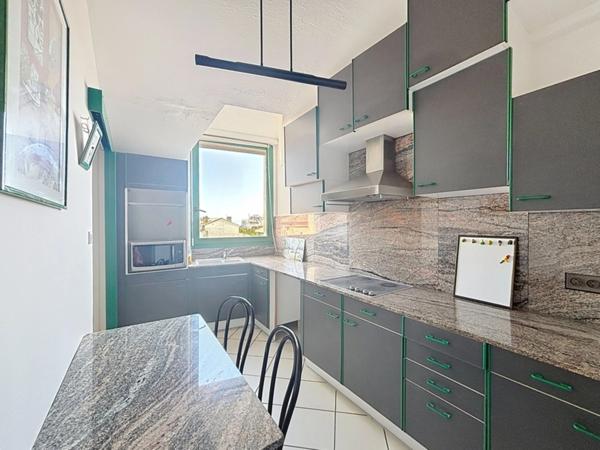Appartement à vendre 4 pièces  (07) - Superficie 76 m2 loi Carrez - Ascenseur