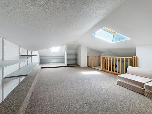 Appartement à vendre 4 pièces  (07) - Superficie 76 m2 loi Carrez - Ascenseur